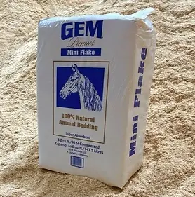 Premier Mini Flake 100% Natural Animal Bedding 5 cu ft