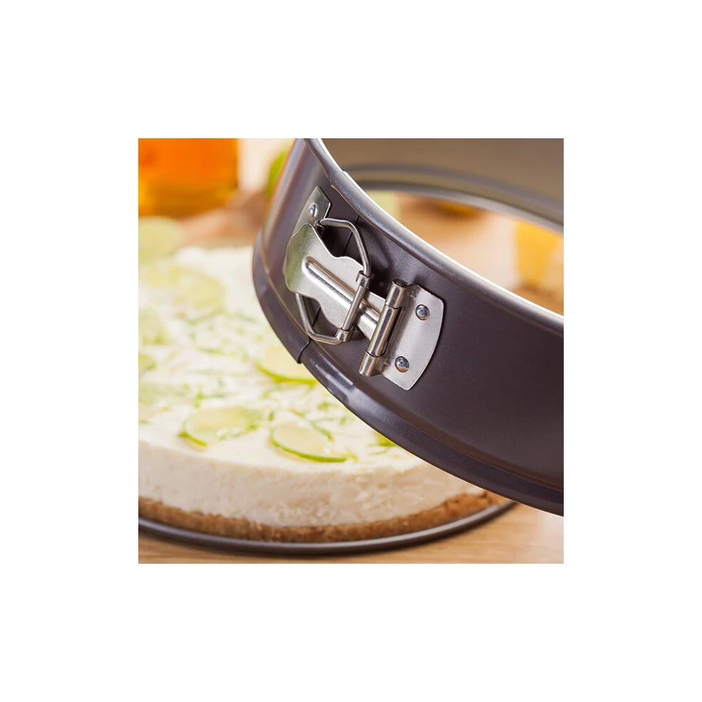 Judge Bakeware Round Springform Cake Tin With Loose Base For Baking