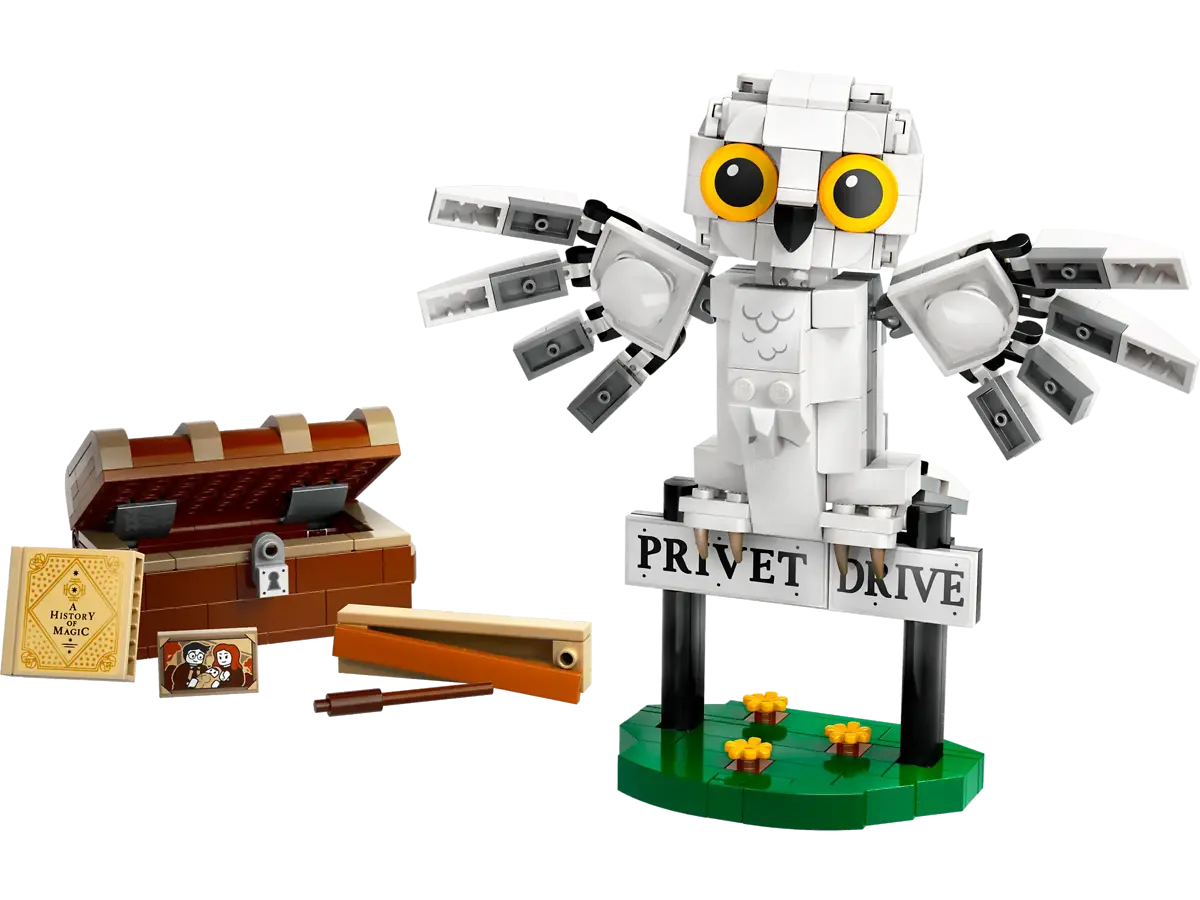 LEGO HARRY POTTER™ HEDWIG™ AT 4 PRIVET DRIVE