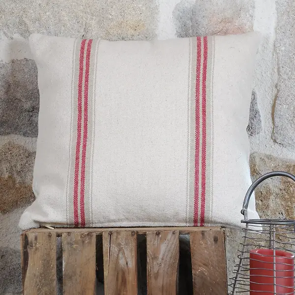 MONTAUBAN CUSHION - RED - 50X50 CM