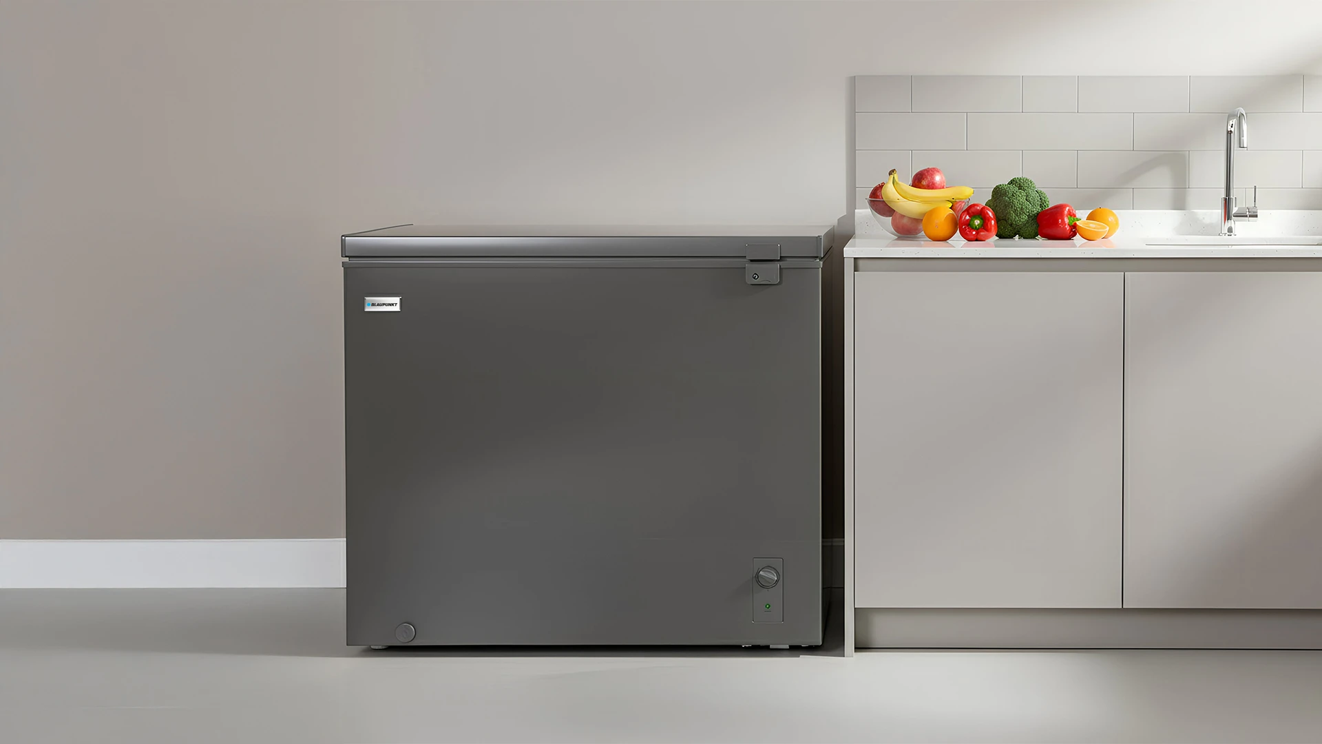 BLAUPUNKT 245L CHEST FREEZER - 8.65 CU FT