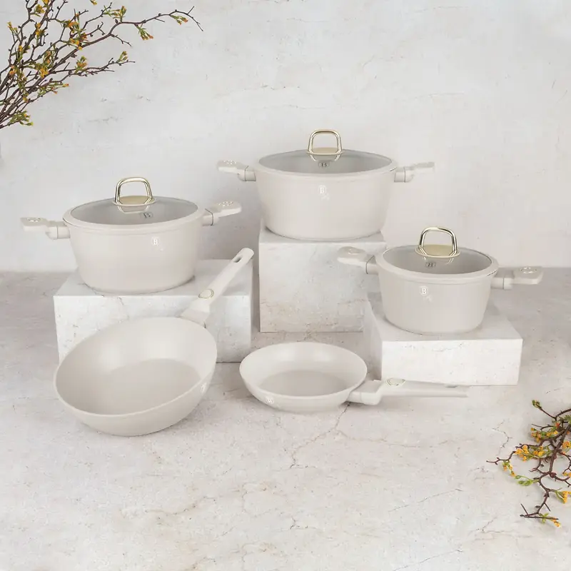 10-PIECE COOKEWARE WITH LID - CREAM