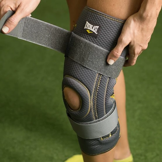 EVERLAST DELUXE NEOPRENE KNEE BRACE - SIZE S