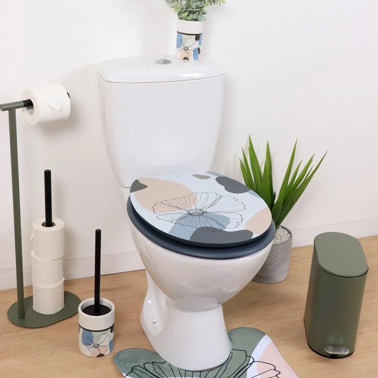 MDF TOILET SEAT WITH PLASTIC HINGES - 18 INCHES - FLOWERS