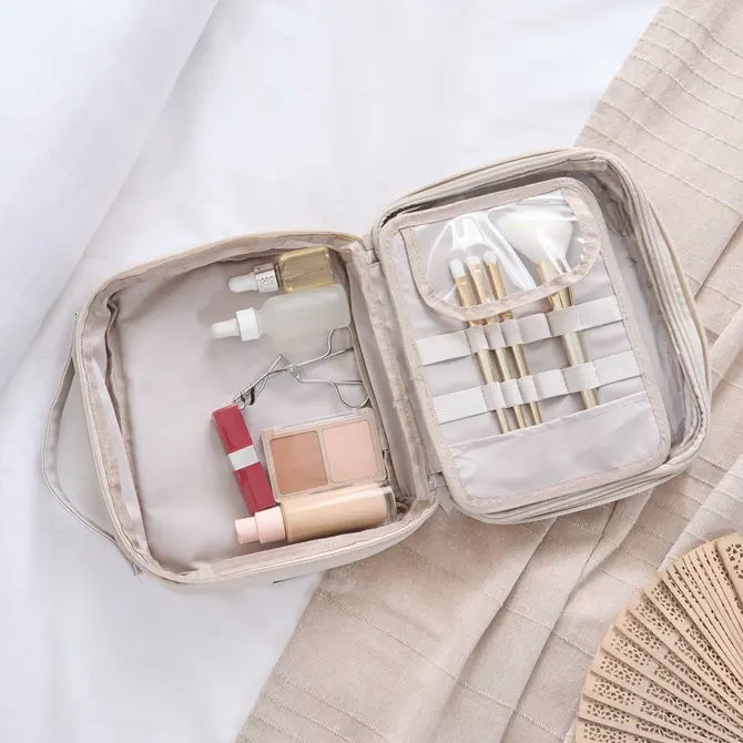 TRAVEL MAKEUP POUCH 23.5X19 CM - ASSORTED COLOURS