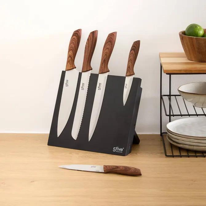 SET OF 5 KNIVES ON MAGNETIC BLOCK