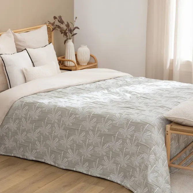 NUVIA PALM BEDSPREAD 240X260 CM - CELADON GREEN