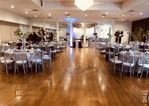 The Perfect Wedding Venue: C-n-C Event Hall in Mobile, Alabama
