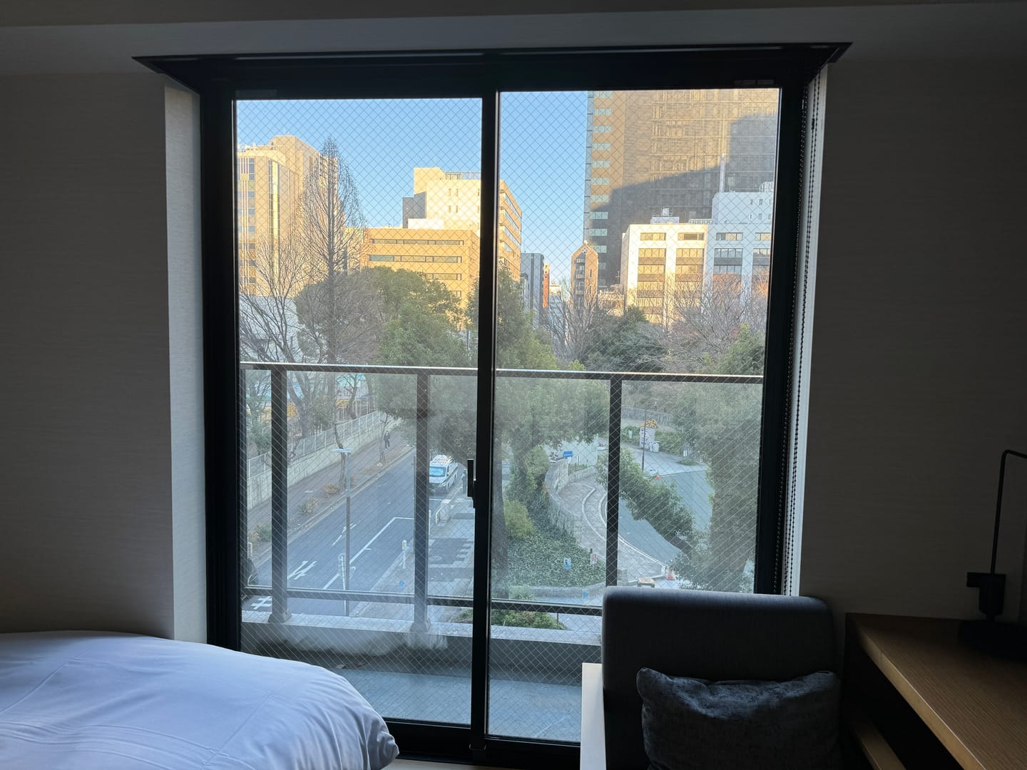 モデレートシングルの窓の景色