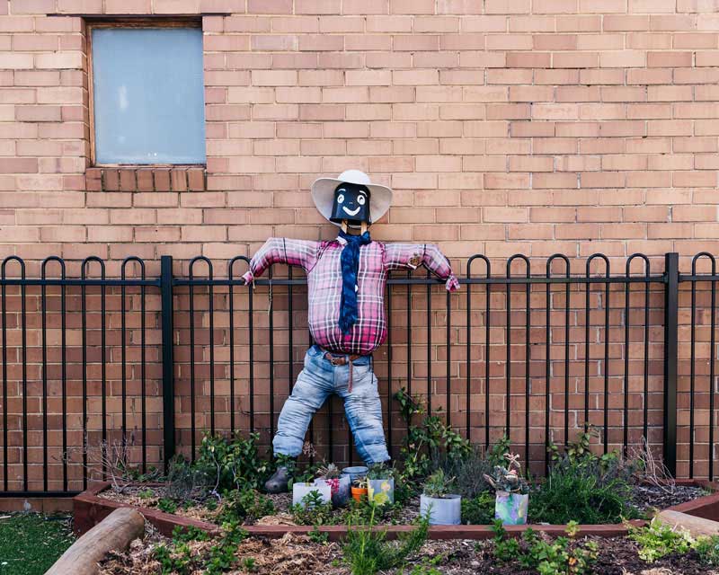 Create a scarecrow for Dad's garden with his old clothes. What a helpful Father's Day activity!