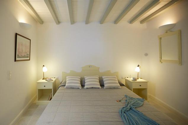 Cori Rigas Suites - Fira Santorini - Exclusive Suite