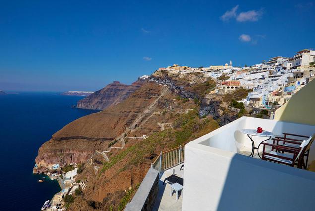 Cori Rigas Suites - Fira Santorini - Petite Suite with Private Balcony