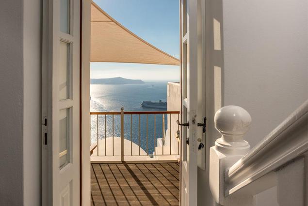 Cori Rigas Suites - Fira Santorini - Superior Jacuzzi Suite