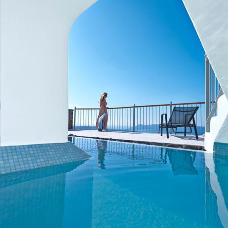 CORI RIGAS SUITES in Santorini - Hotel Review with Photos