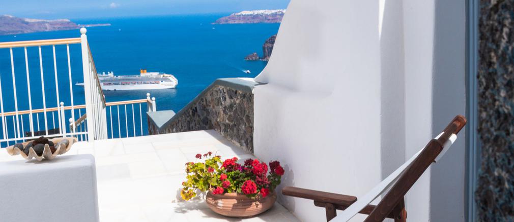 CORI RIGAS SUITES in Santorini - Hotel Review with Photos