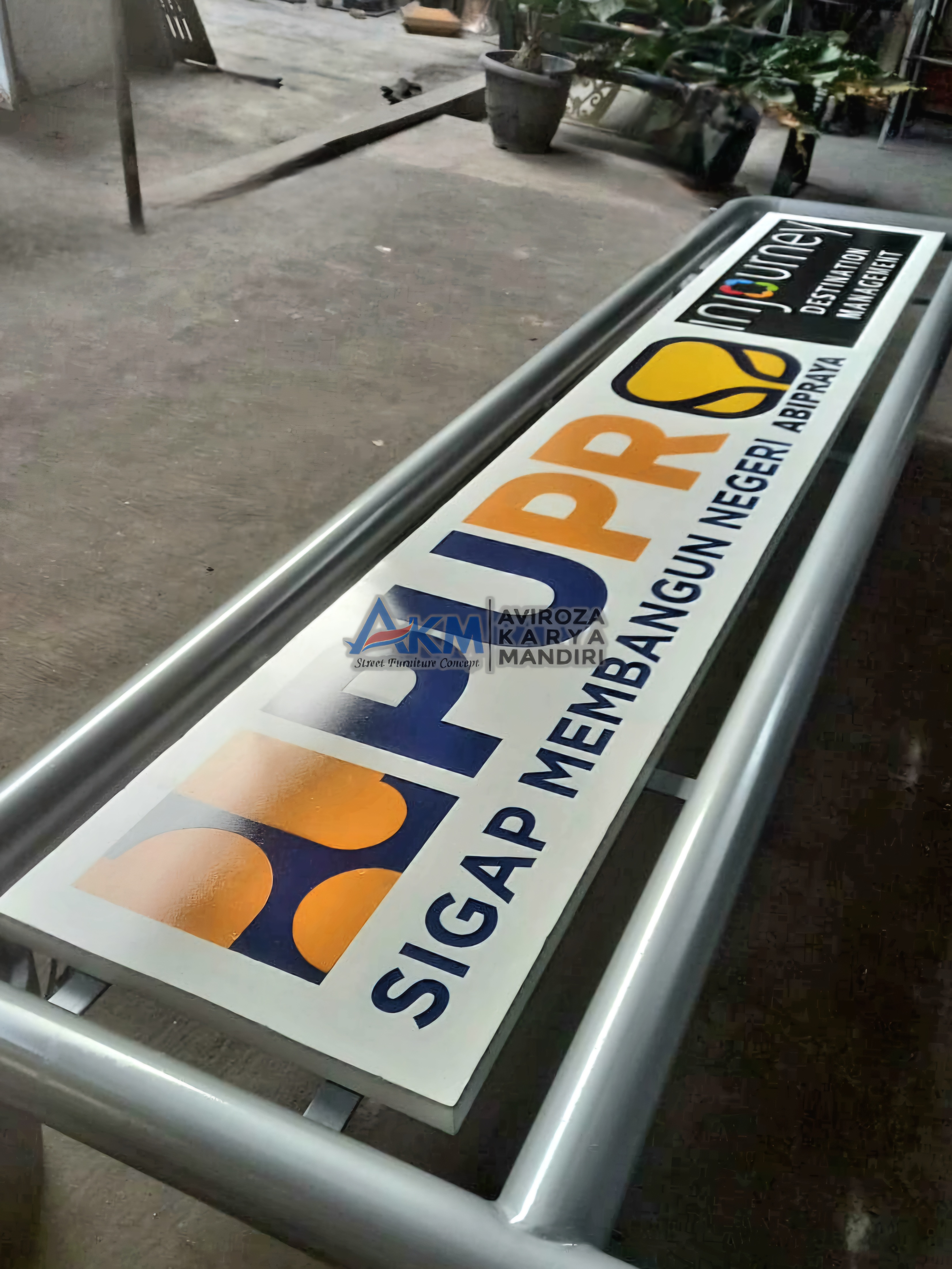 galeri Signage Tiang Penunjuk Arah