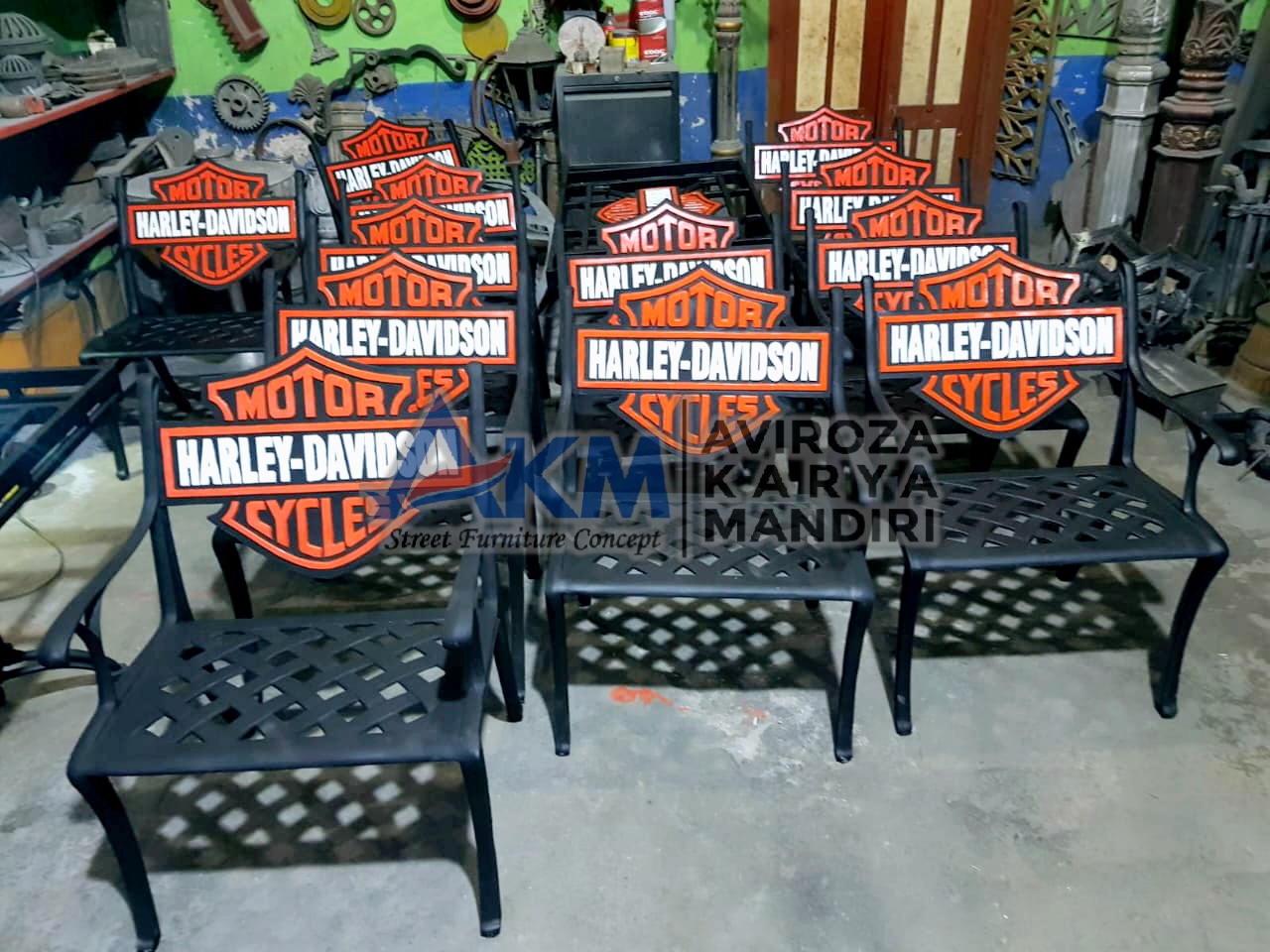 galeri Kursi Taman atau Kursi Teras & Meja Antik