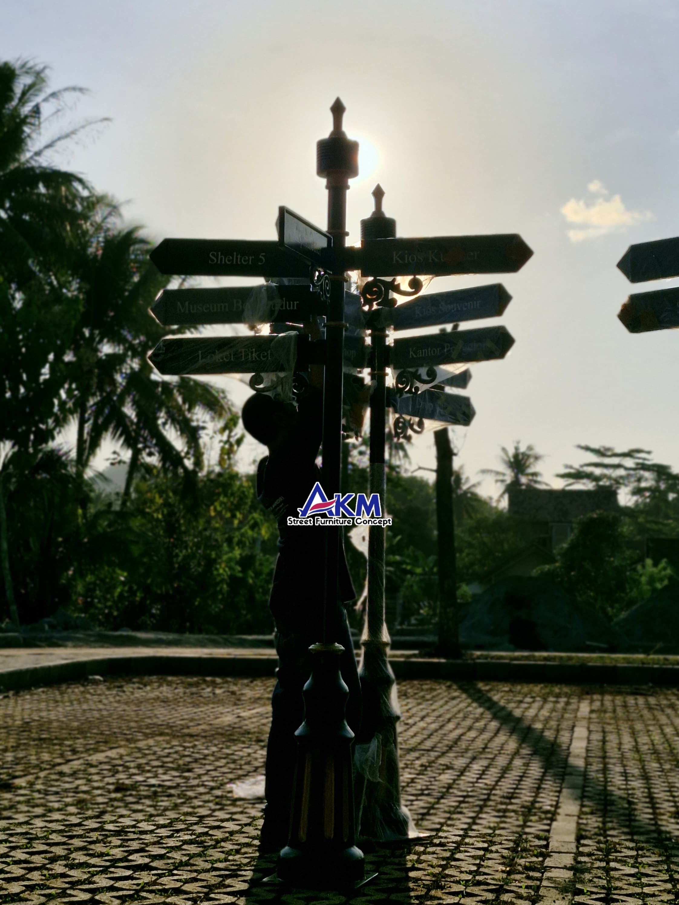 galeri Signage Tiang Penunjuk Arah