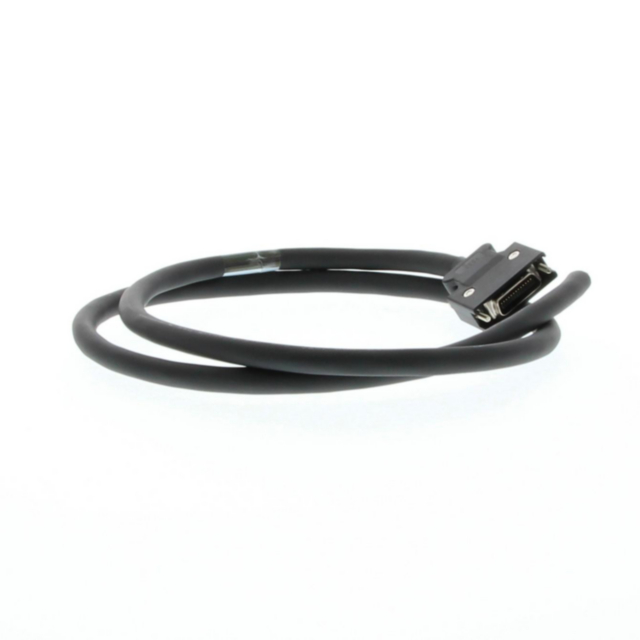 Omron R7ACPB002S SmartStep 2 series servo control cable, 2m