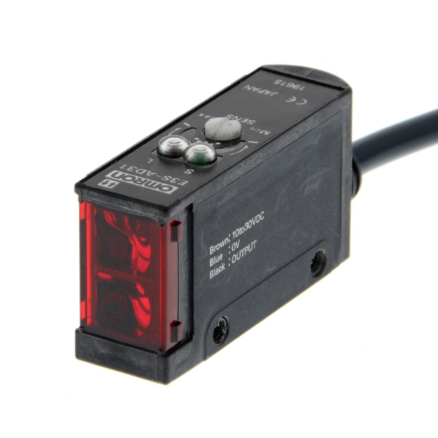 Omron E3SAD31 Photoelectric sensor, diffuse, 200 mm, DC, 3-wire, PNP, horizontal, 2 m cable