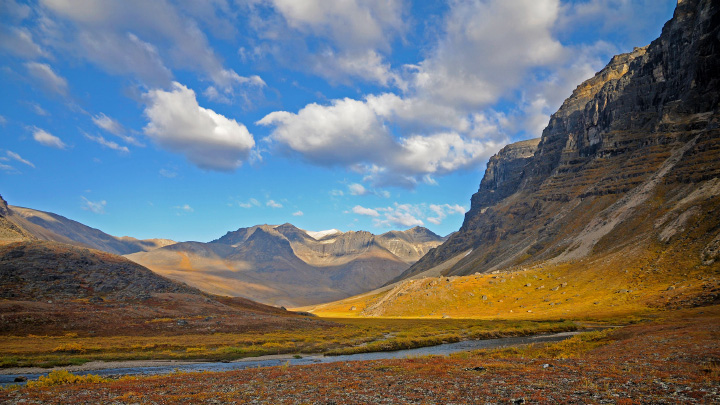 Gates of the Arctic National Park landscape.