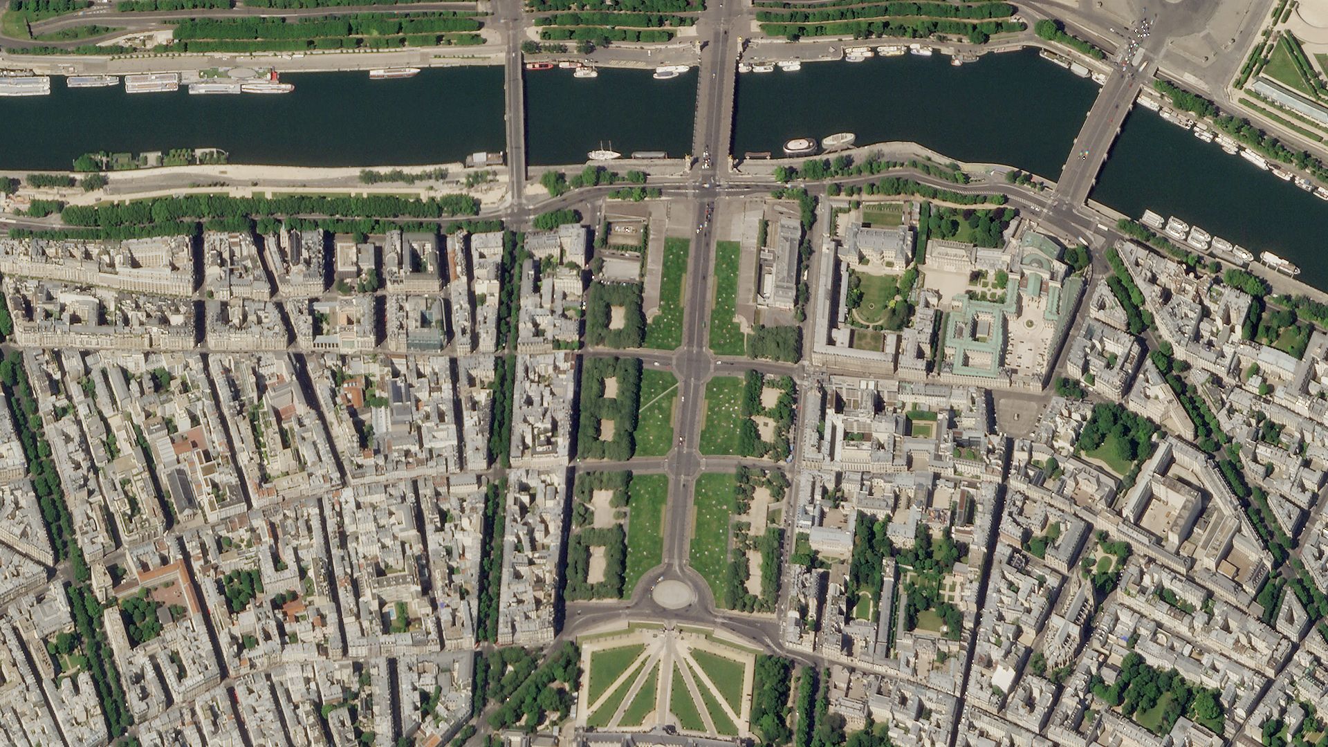 SkySat image of Paris, France on May 17, 2020 © 2020, Planet Labs Inc. All Rights Reserved.