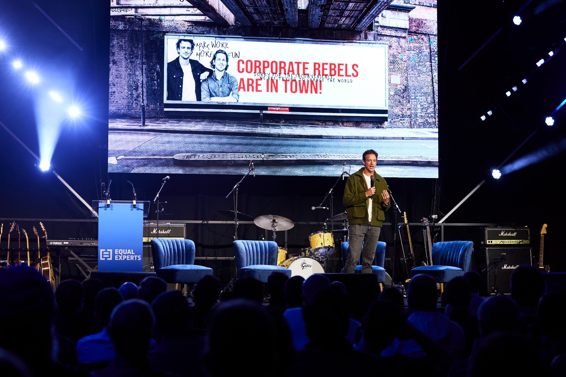Pim de Morree on stage during a live keynote