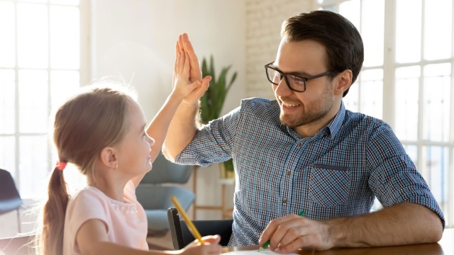 Crescere figli con autostima (da 3 a 18 anni)