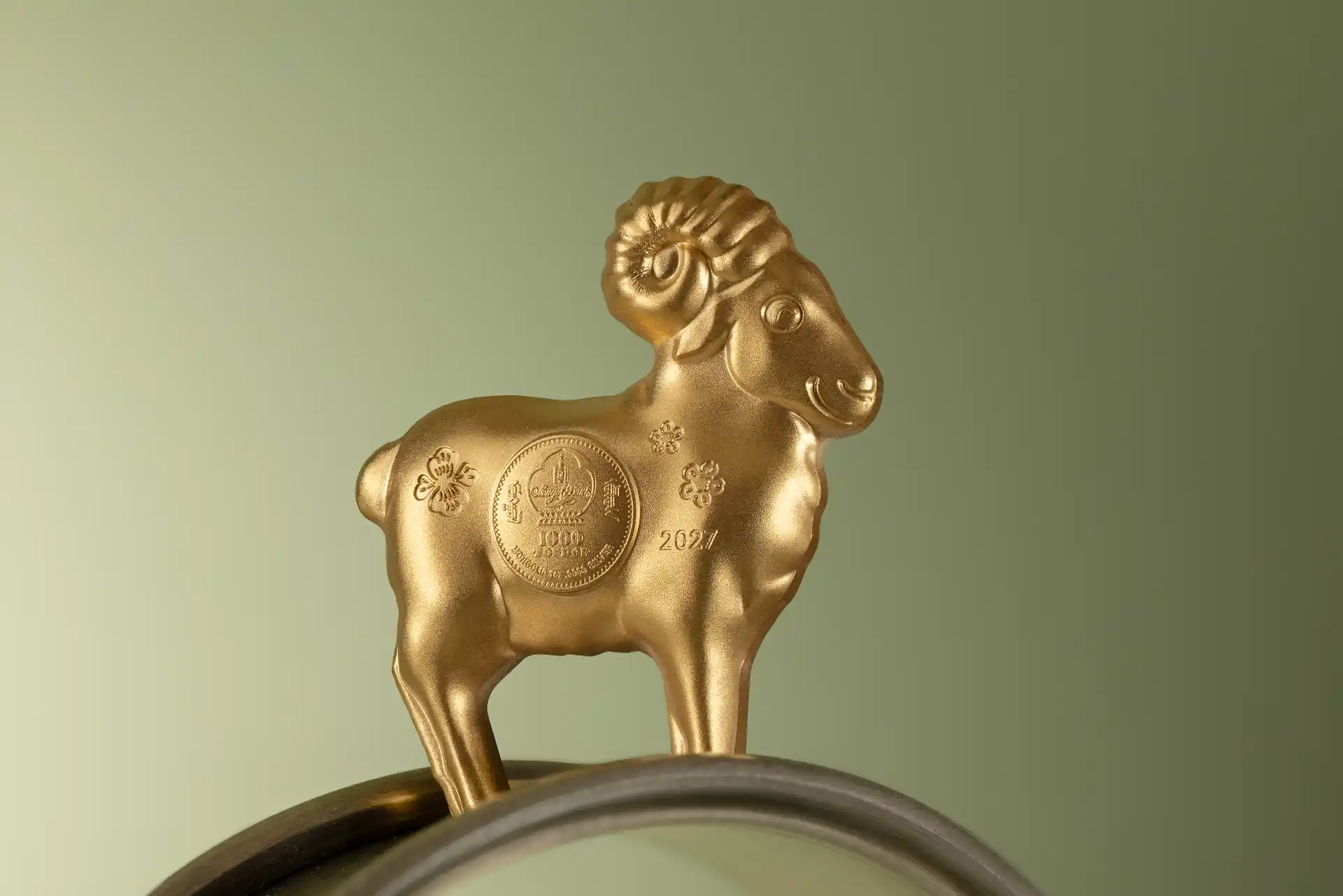 Item/10863/gallery/original/31152_Fluffy_Gilded_Sheep_s2.jpg