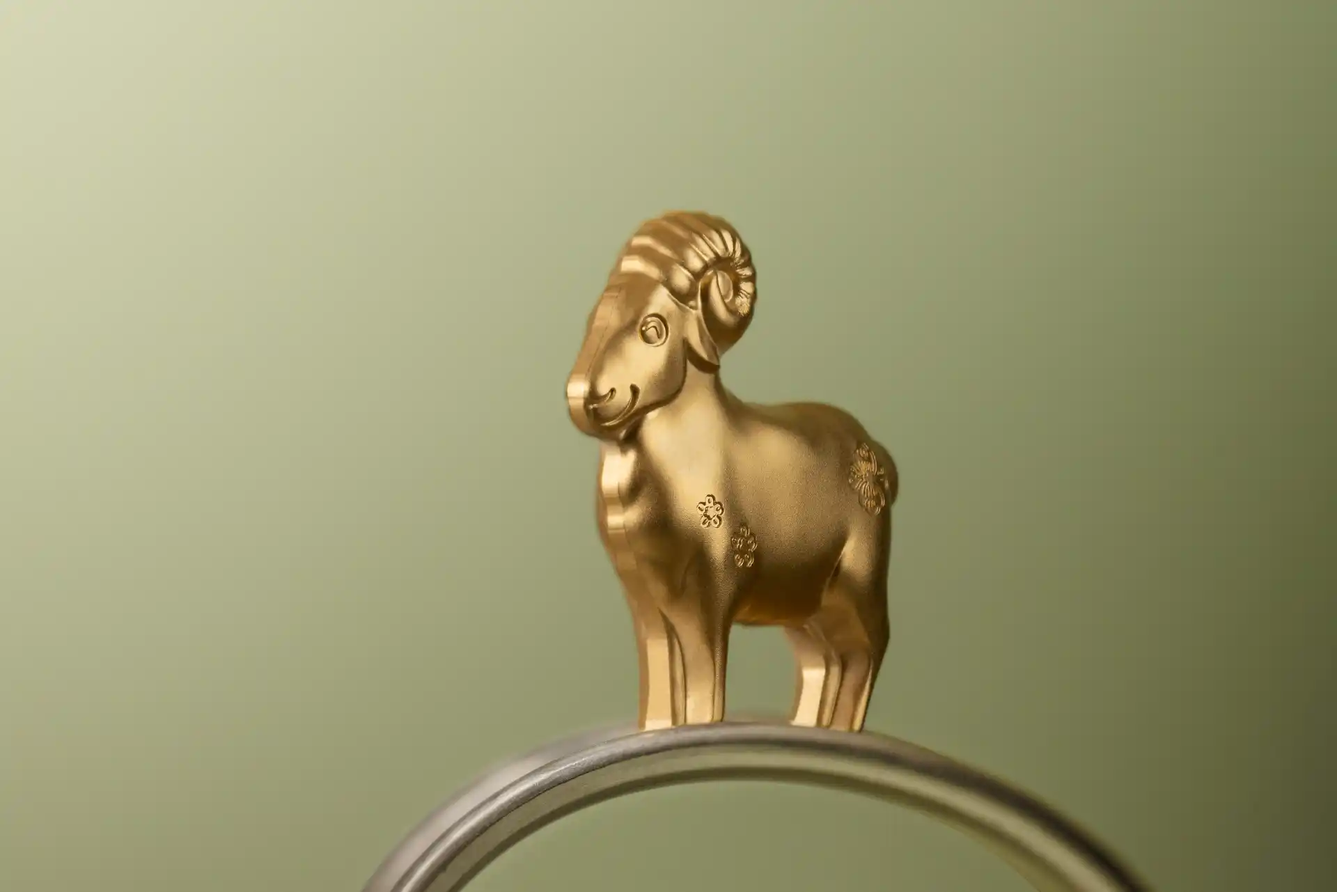 Item/10863/gallery/original/31152_Fluffy_Gilded_Sheep_s3.jpg