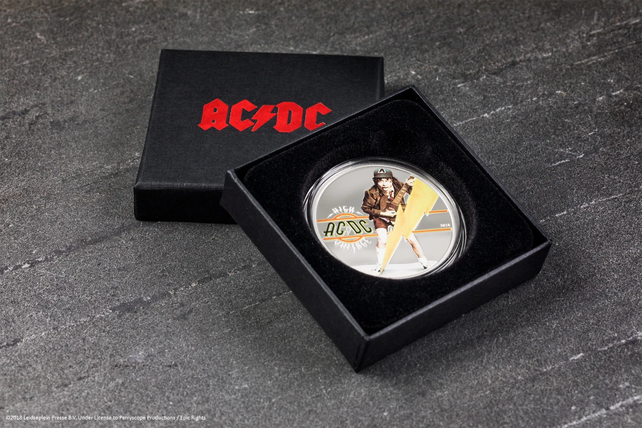 28686_ACDC - High Voltage_s.jpg