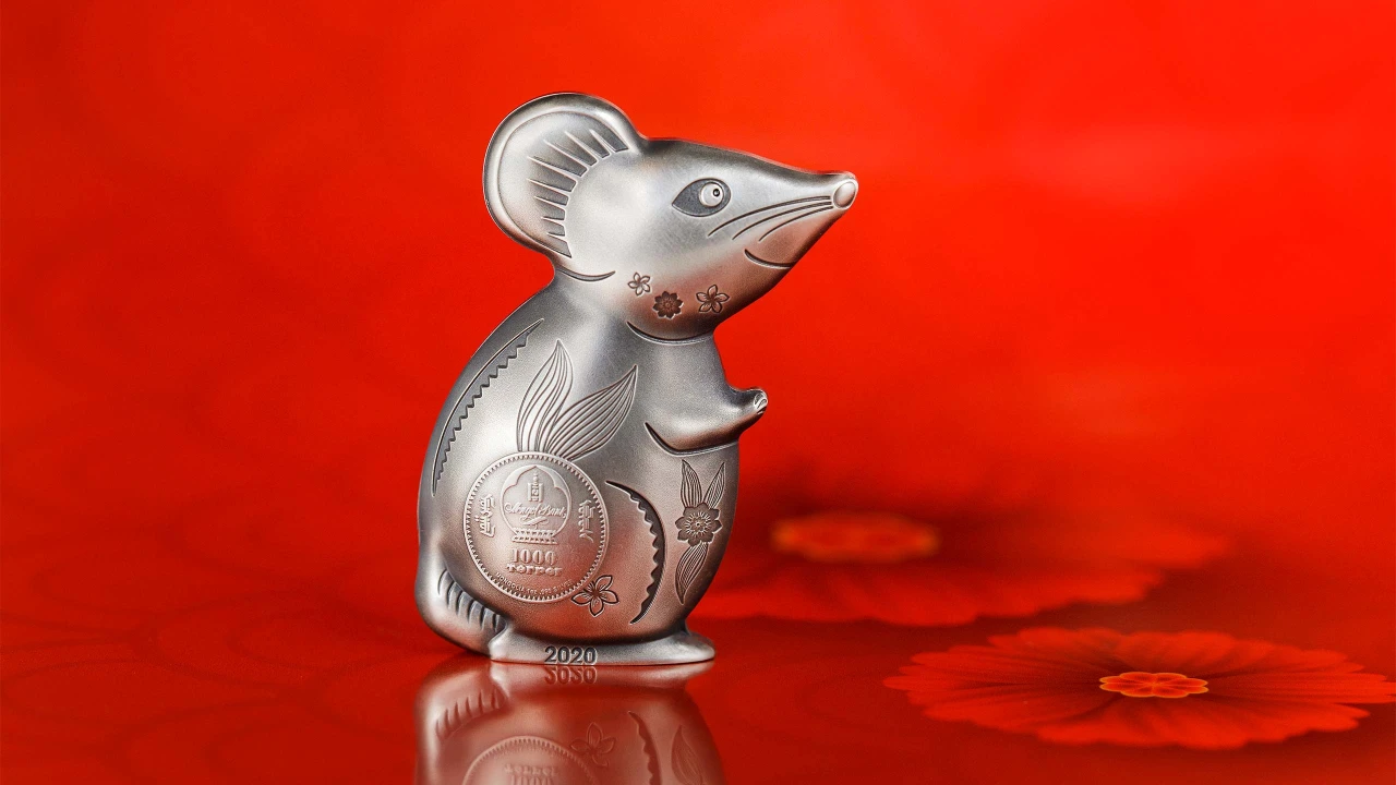 Witty Silver Mouse
