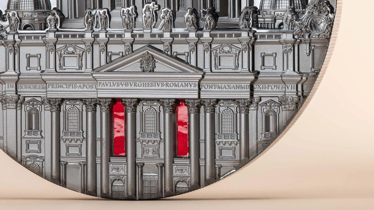 Tiffany Art Metropolis – San Pietro
