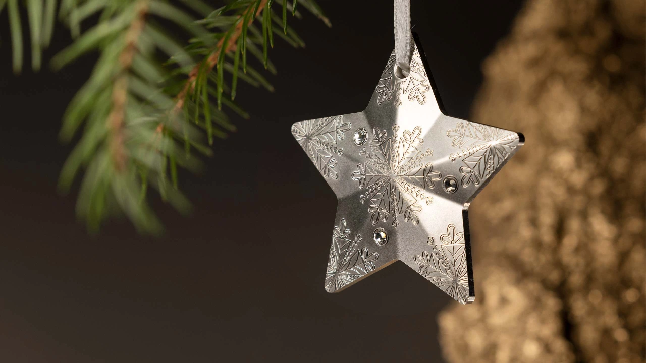 Holiday Ornament – Snowflake Star Silver