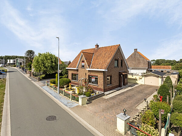 Aaishovedriesstraat21kruisem05