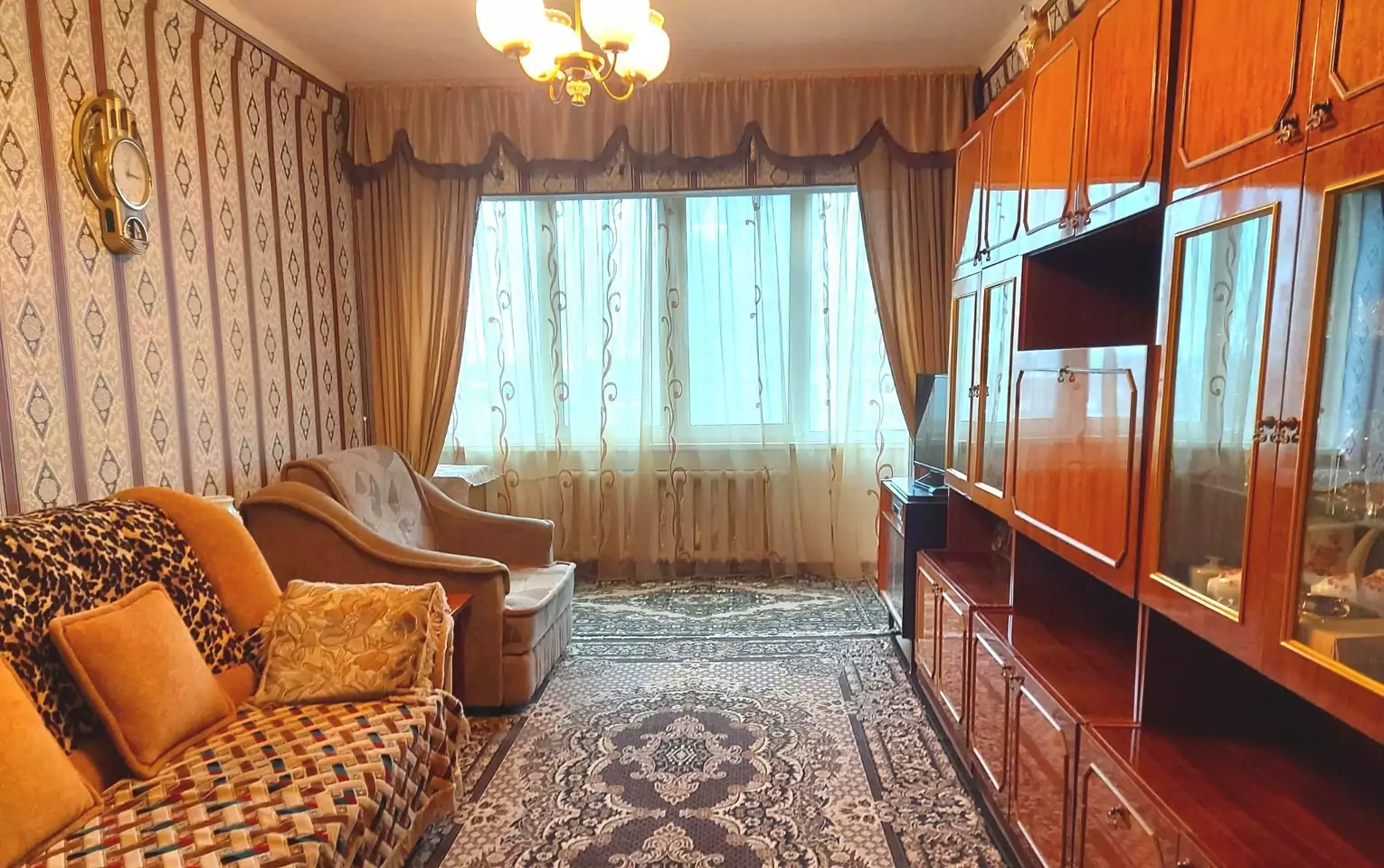 Продам 2-комнатную квартиру ул. Булаховского