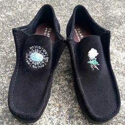 CLARKS クラークス Wallabee (品番CLA-EMB)
