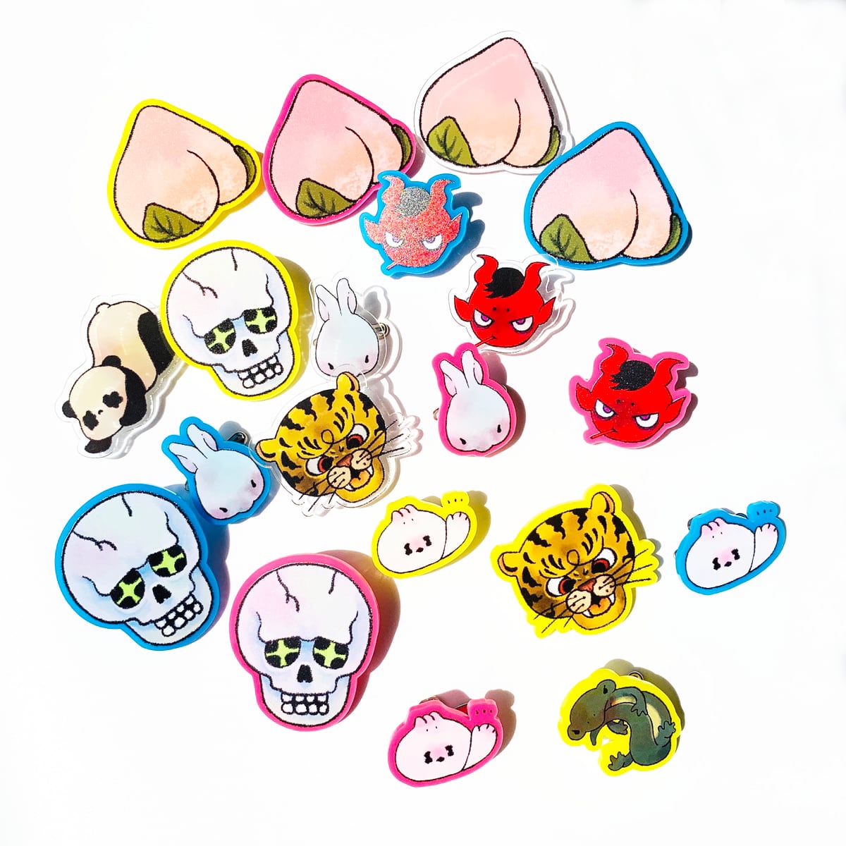 アクリルクリップバッジ (4cm×4cm) (5個セット) (品番ACR-B04)