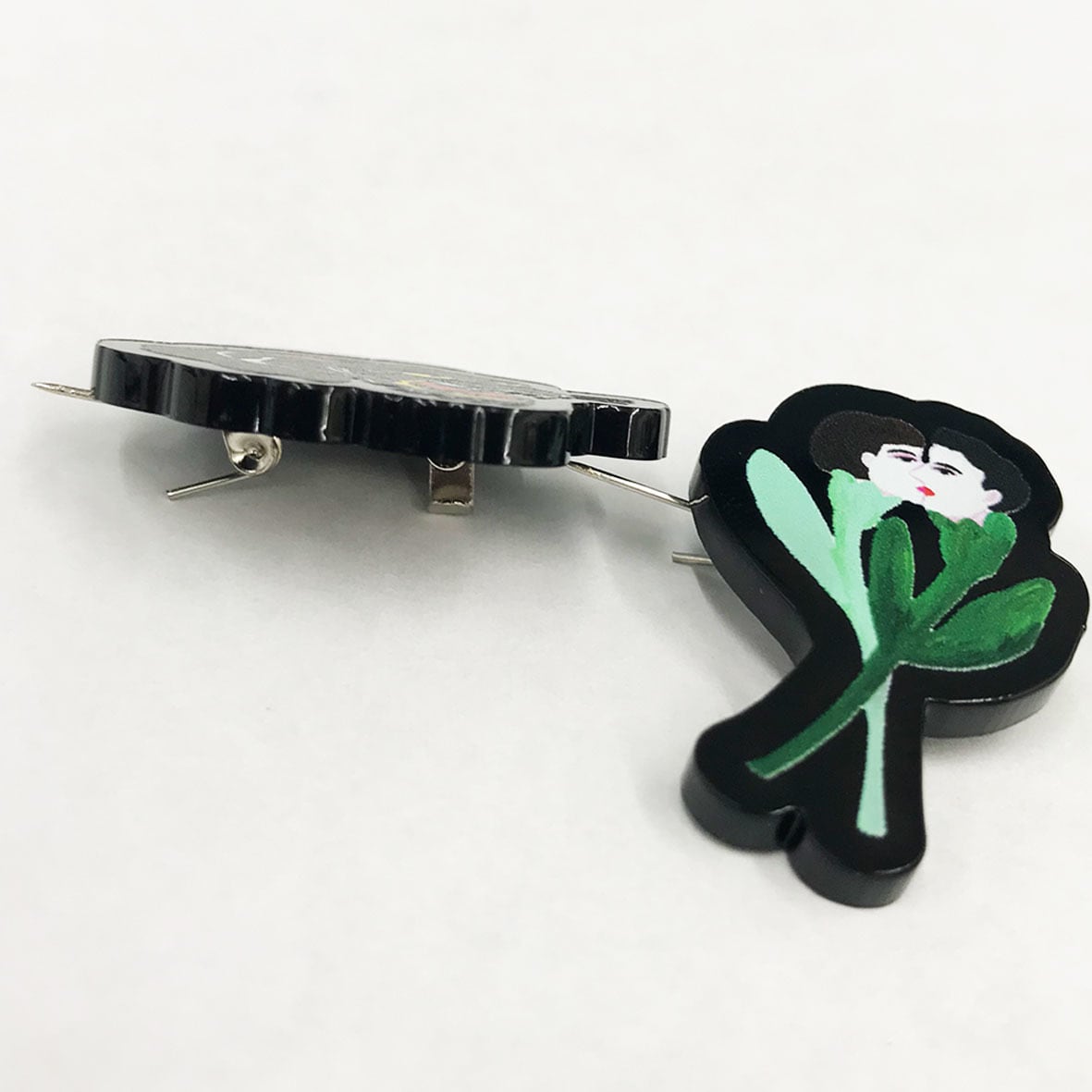 アクリルピンバッジ (3cm×3cm以内) (10個セット) (品番ACR-P03)
