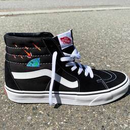 VANS SK8-HI (品番VAN-EMB002)