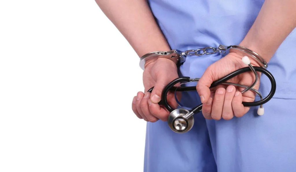 Nurse-arrested-ThinkstockPhotos-538854737.jpg