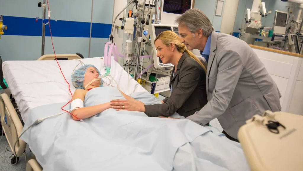 Family-in-ICU3-iStock-543210392.jpg