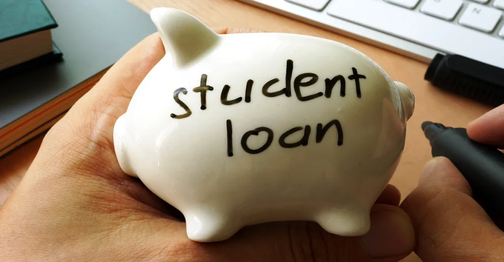 Student-loan-FB-GettyImages-867503258.jpg