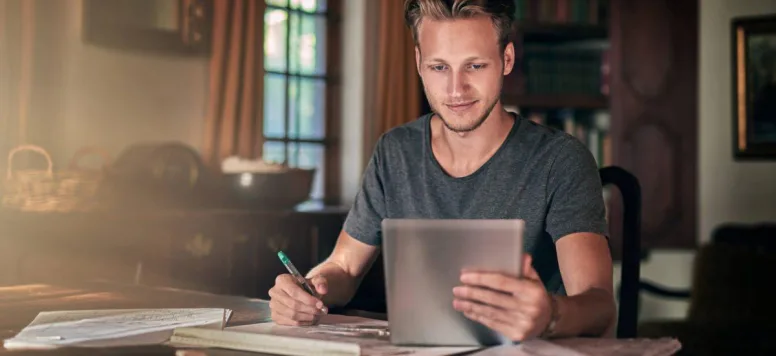 Male-studying-on-tablet2-iStock-678555596.jpg