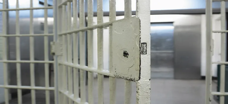 Jail-bars-GettyImages-sb10062143p-001.jpg
