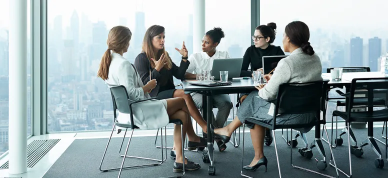 Meeting-GettyImages-1128218442.jpg