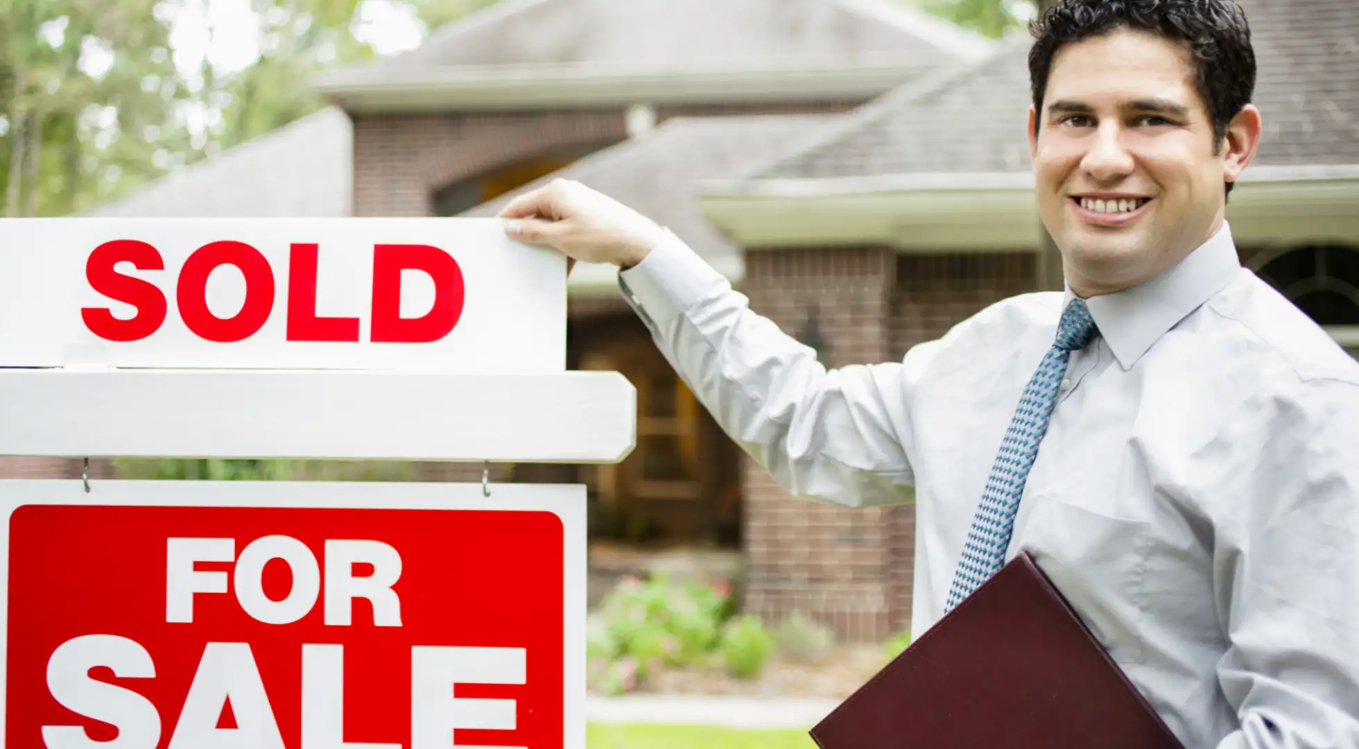 House for sale and an agent