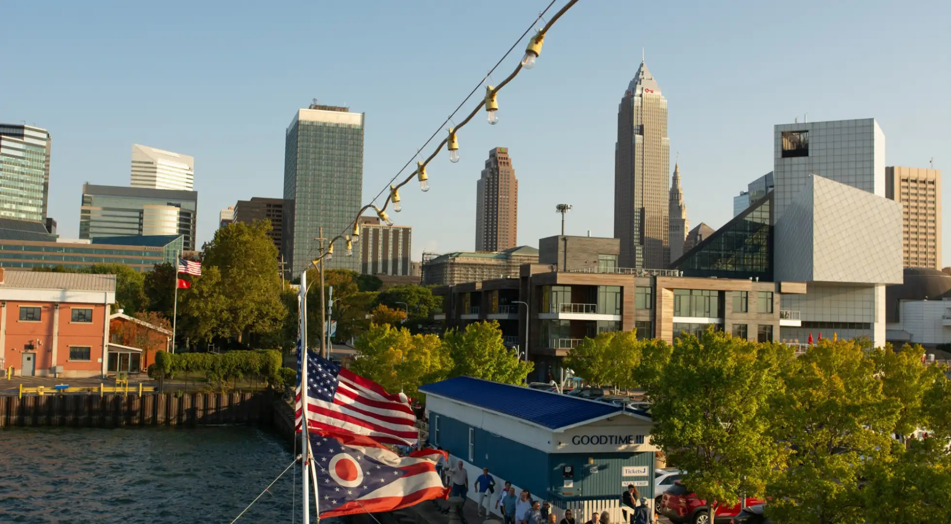 downtown cleveland ohio skyline