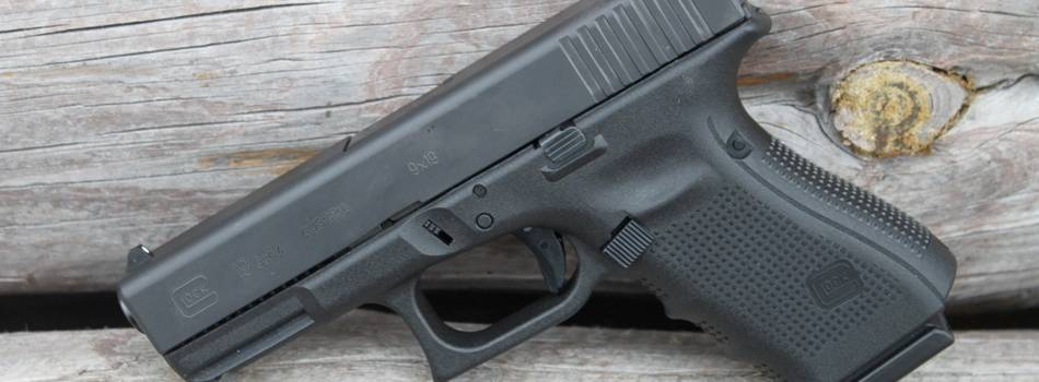 Glock 19 pistol