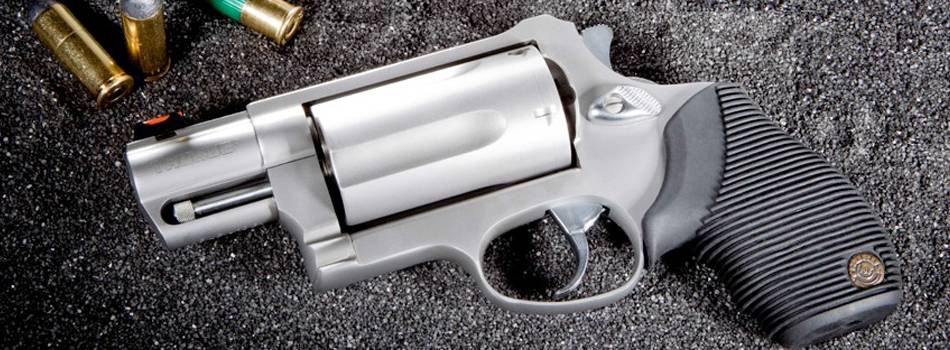 Taurus judge public defender with a cylinder showing